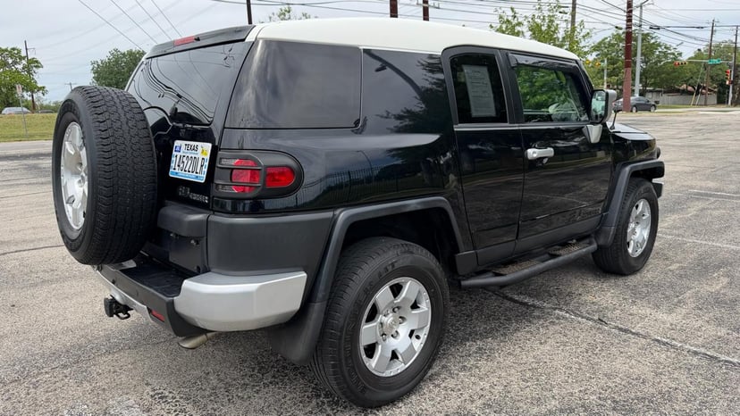 2007 TOYOTA FJ - Image 5