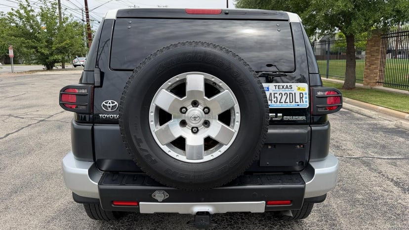 2007 TOYOTA FJ - Image 6