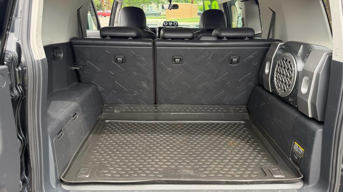 2007 TOYOTA FJ - Image 11