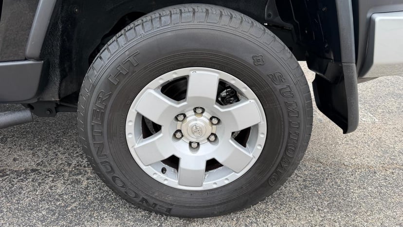 2007 TOYOTA FJ - Image 36