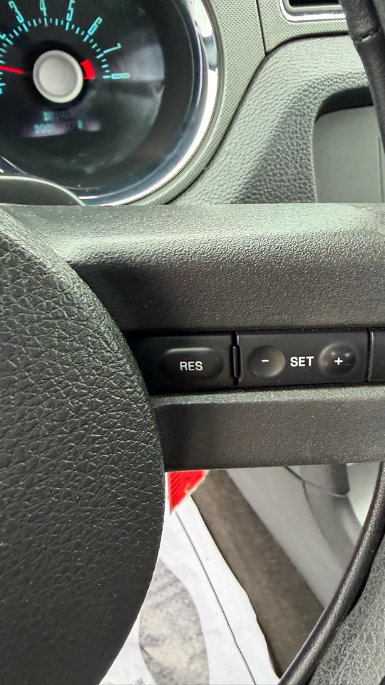2012 FORD Mustang - Image 18