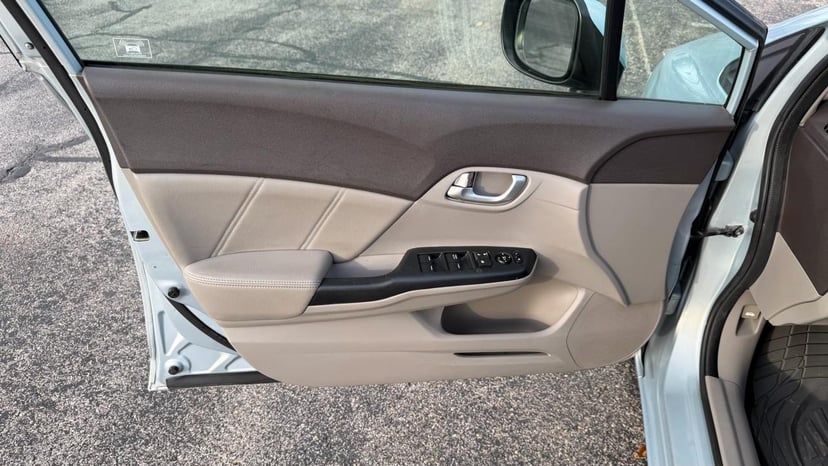 2012 HONDA Civic - Image 9