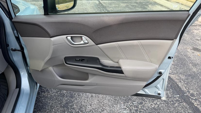 2012 HONDA Civic - Image 12