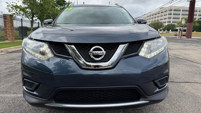2015 NISSAN Rogue - Image 2