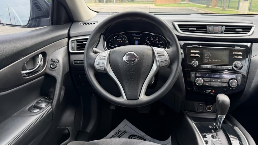 2015 NISSAN Rogue - Image 24