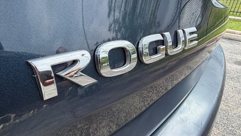 2015 NISSAN Rogue - Image 31