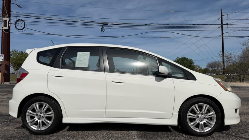2011 HONDA Fit - Image 4