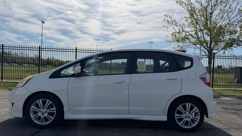2011 HONDA Fit - Image 8