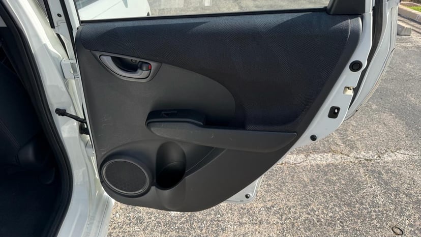 2011 HONDA Fit - Image 12