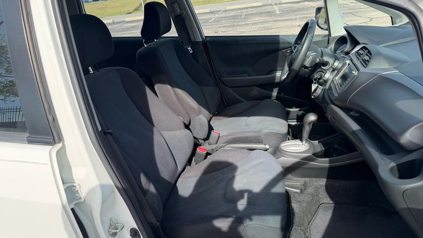 2011 HONDA Fit - Image 15