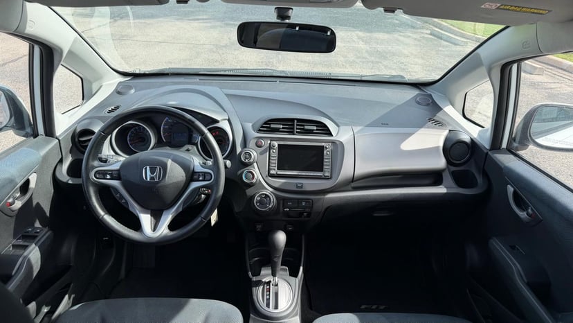 2011 HONDA Fit - Image 18