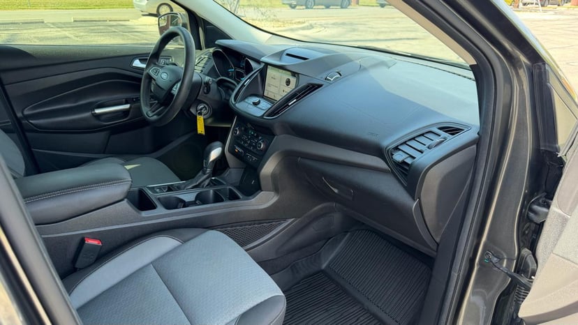 2018 FORD Escape - Image 15
