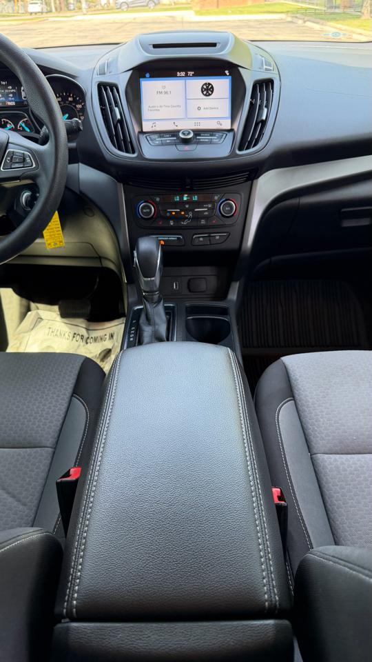 2018 FORD Escape - Image 18