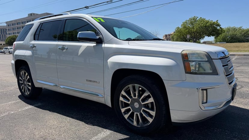 2017 GMC Terrain - Image 3