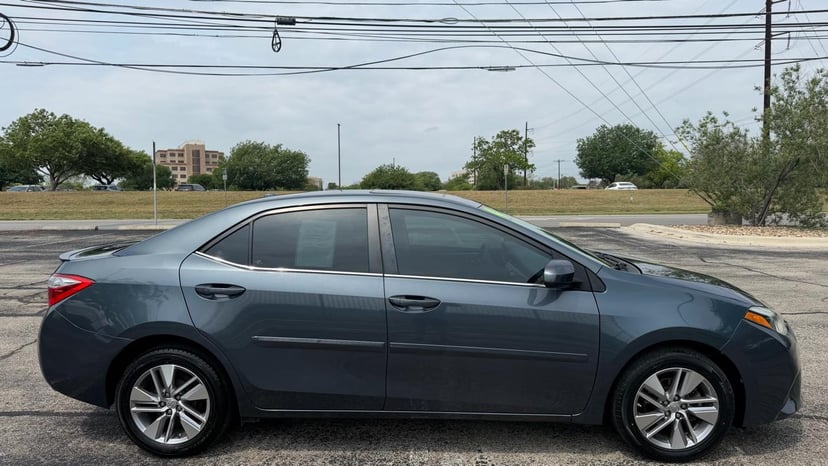 2014 TOYOTA Corolla - Image 4