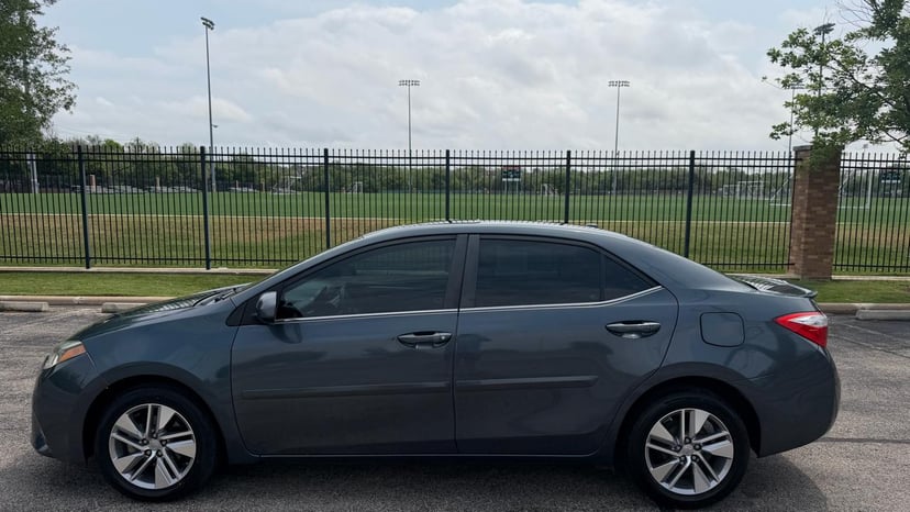 2014 TOYOTA Corolla - Image 8