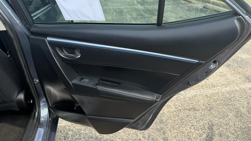 2014 TOYOTA Corolla - Image 11