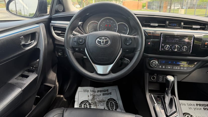 2014 TOYOTA Corolla - Image 18