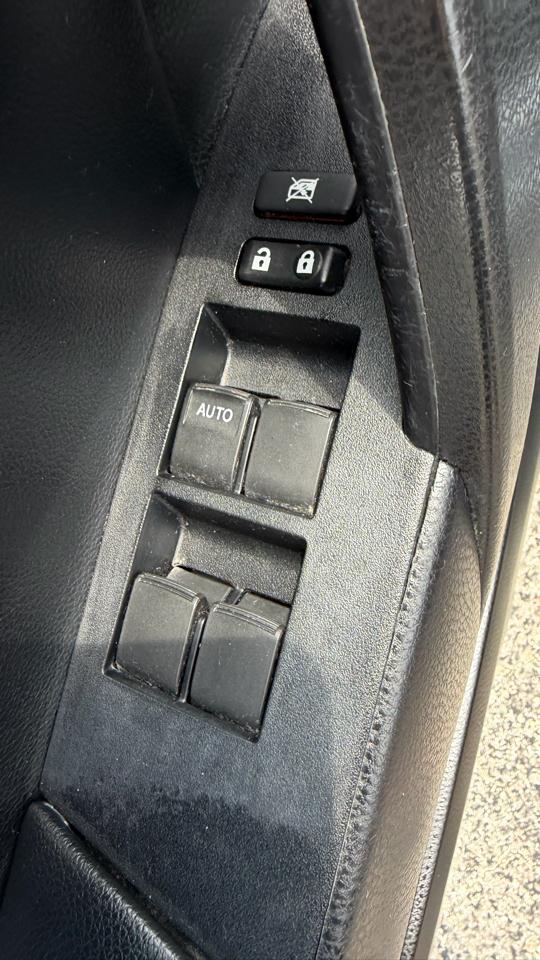 2014 TOYOTA Corolla - Image 21