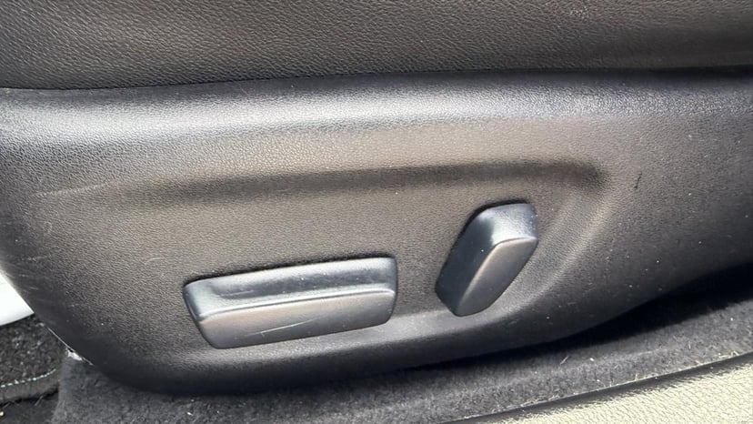 2014 TOYOTA Corolla - Image 22