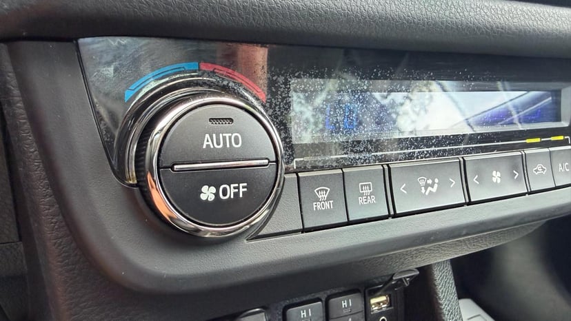 2014 TOYOTA Corolla - Image 29