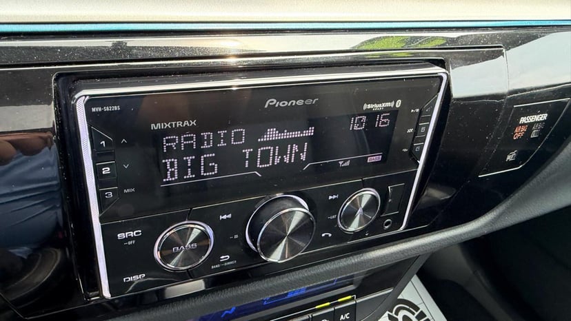 2014 TOYOTA Corolla - Image 30