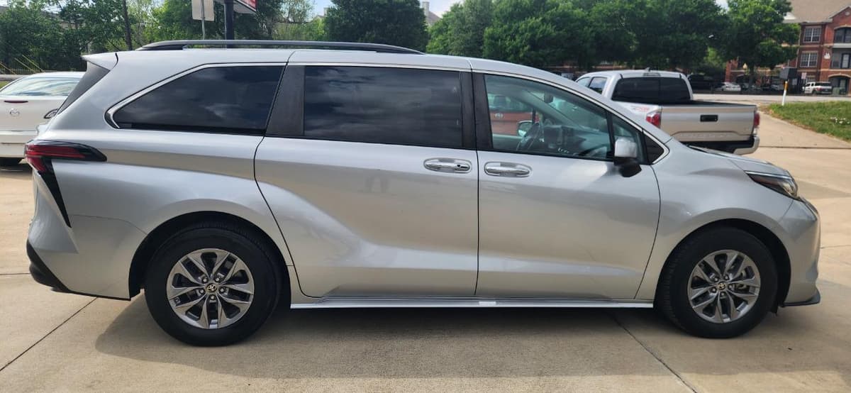 2022 TOYOTA Sienna - Image 4