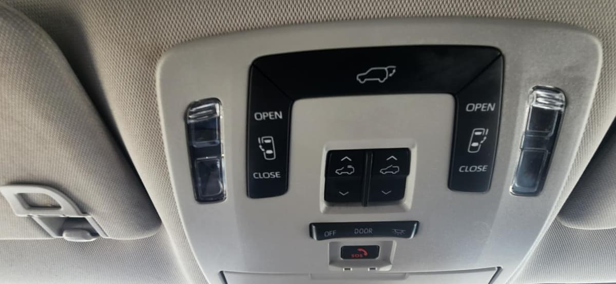 2022 TOYOTA Sienna - Image 30