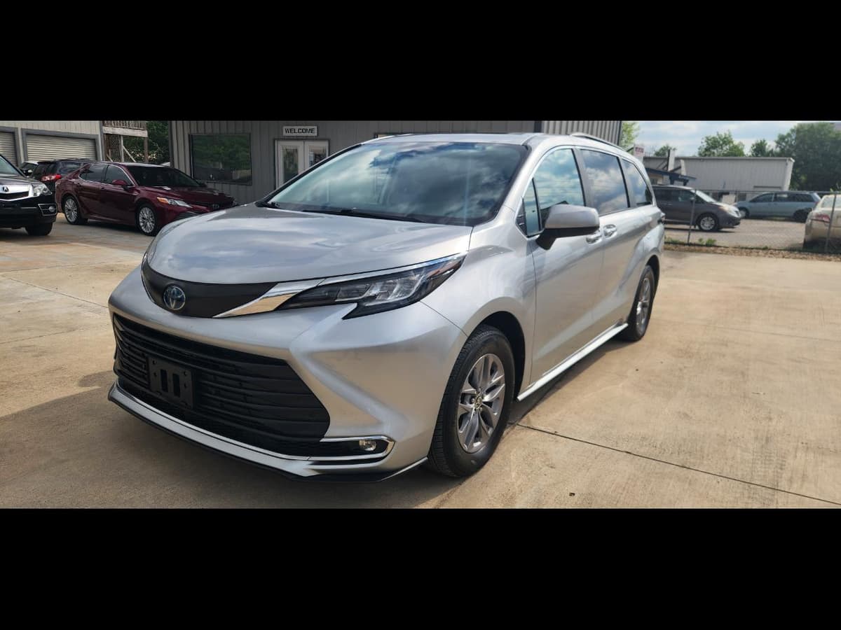 2022 TOYOTA Sienna - Image 7
