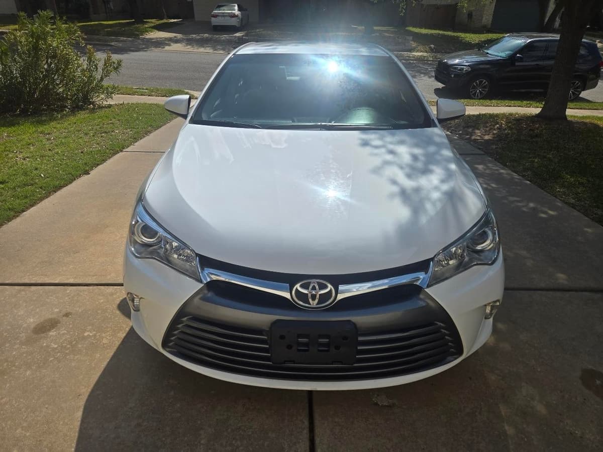 2017 TOYOTA Camry - Image 1