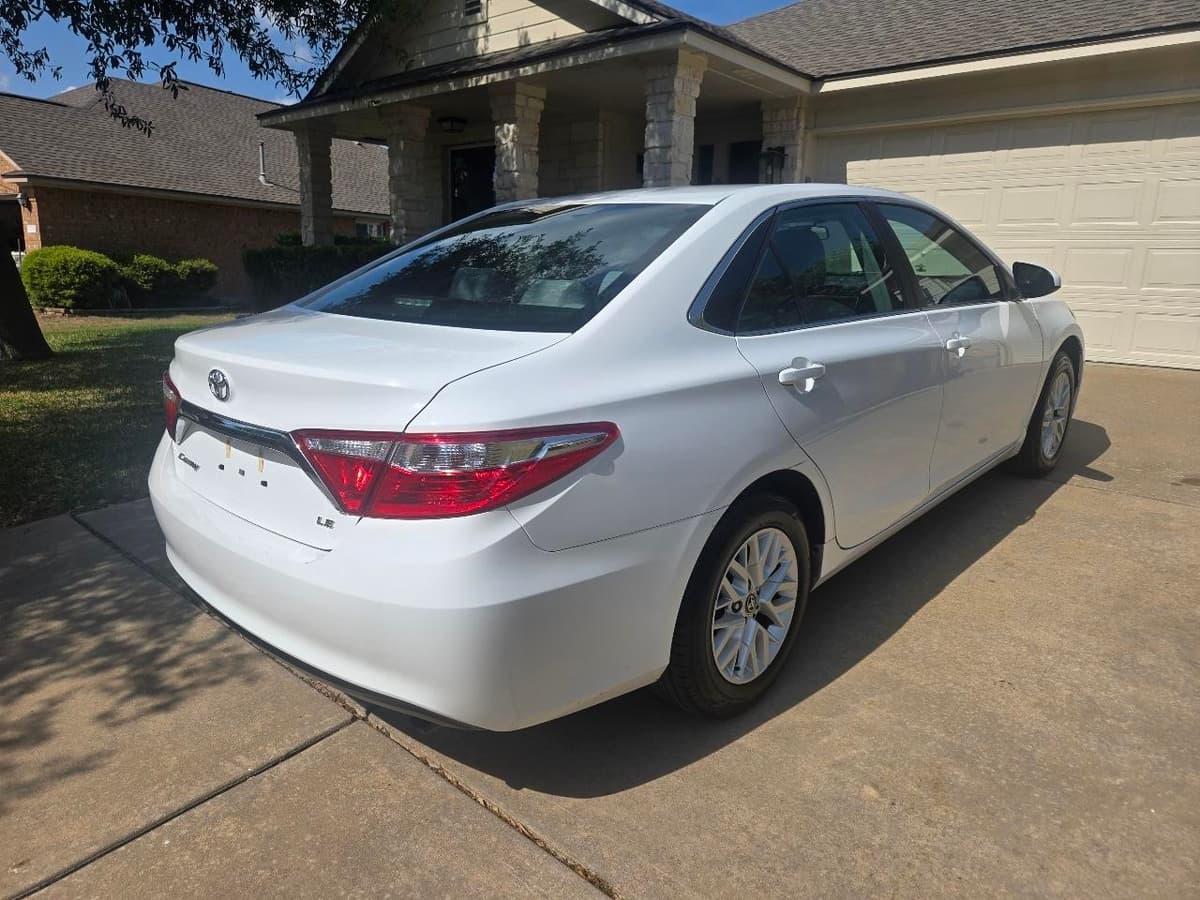 2017 TOYOTA Camry - Image 5