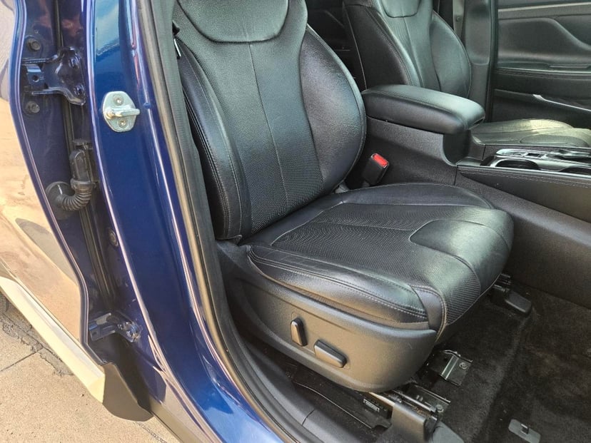 2019 HYUNDAI Santa - Image 16