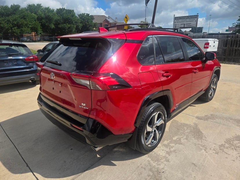 2025 TOYOTA RAV4 - Image 8