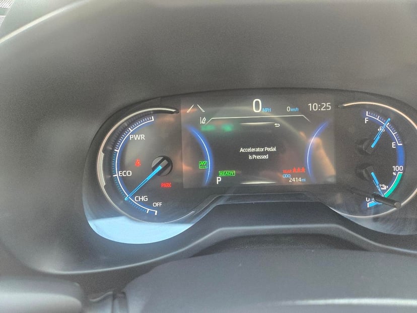 2025 TOYOTA RAV4 - Image 23