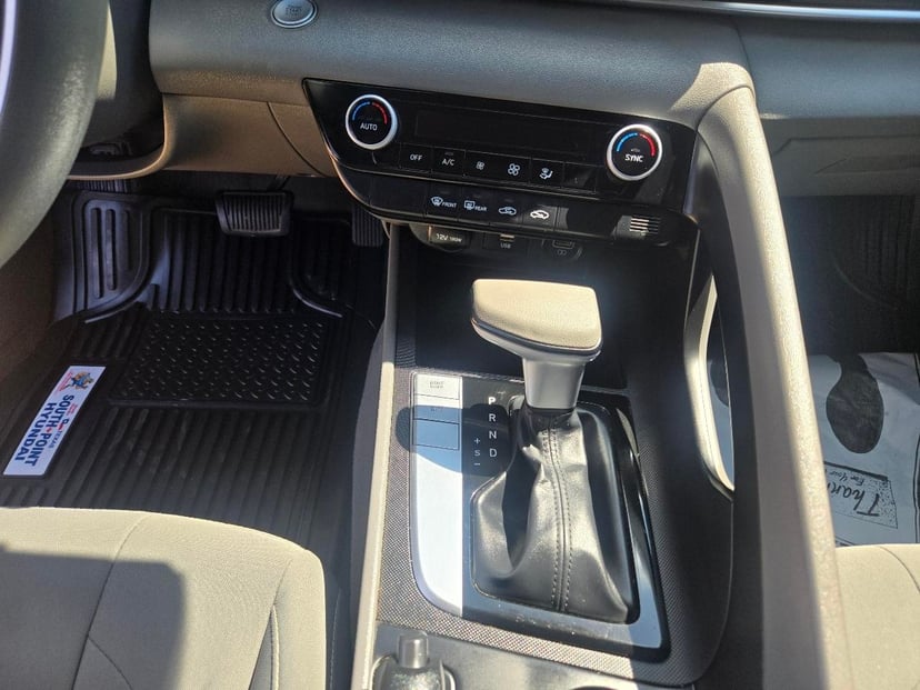 2021 HYUNDAI Elantra - Image 16