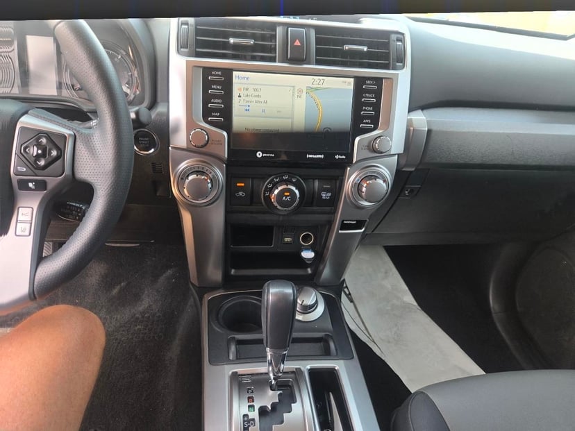 2020 TOYOTA 4Runner - Image 11