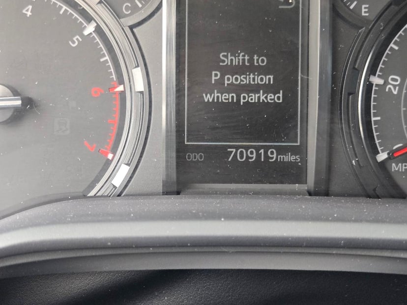 2020 TOYOTA 4Runner - Image 10