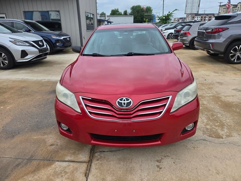 2011 TOYOTA Camry - Image 2