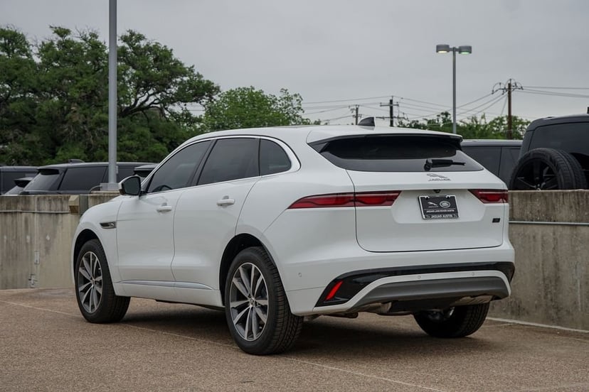 2026 Jaguar F-PACE - Image 3