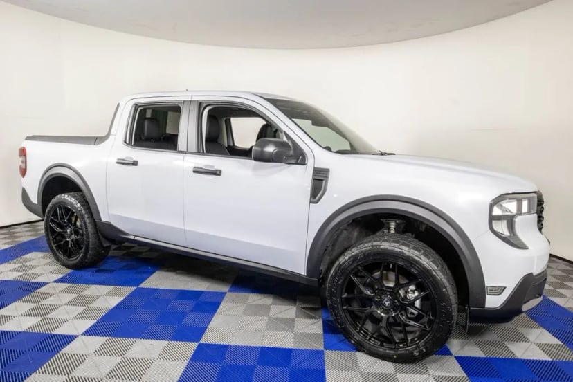 2025 Ford Maverick - Image 3
