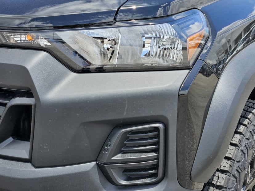 2026 Chevrolet Colorado - Image 3