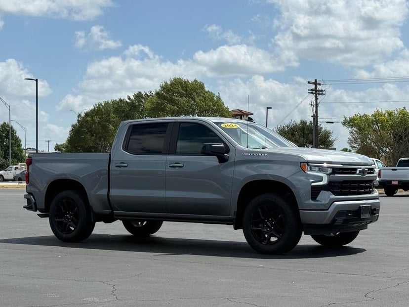 2024 Chevrolet Silverado 1500 - Image 3