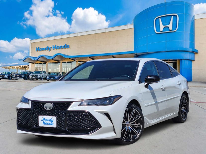 2019 Toyota Avalon - Image 1