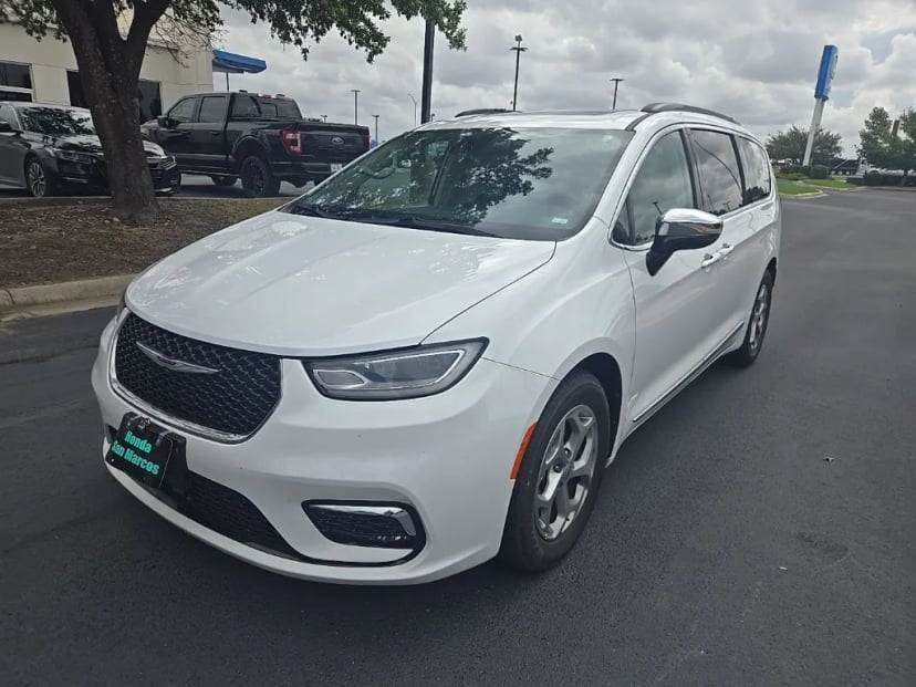 2023 Chrysler Pacifica - Image 1