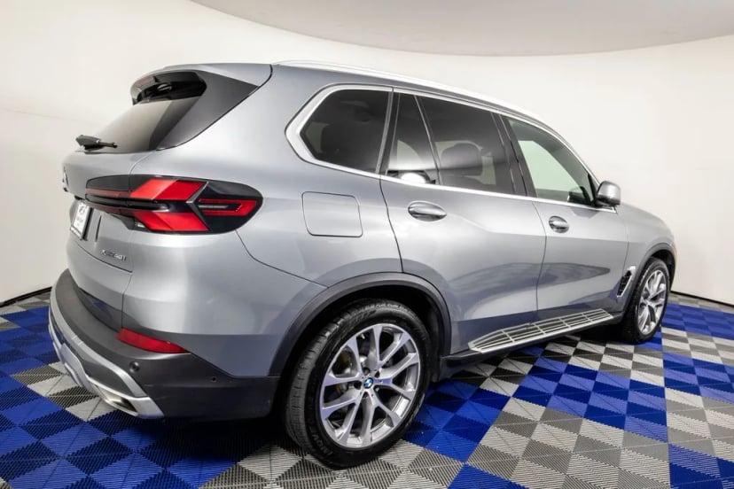2026 BMW X5 - Image 3