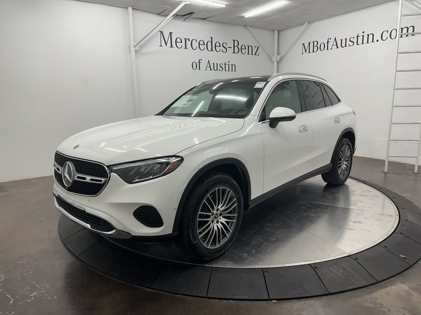 2026 Mercedes-Benz GLC - Image 2