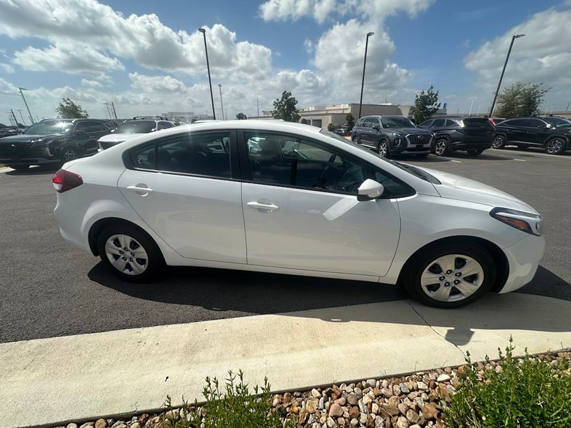 2018 Kia Forte - Image 3