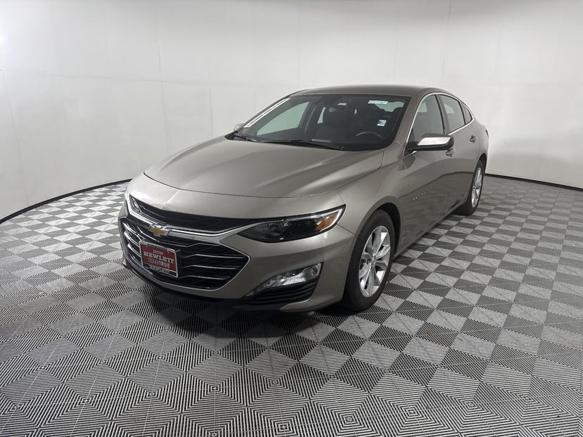 2025 Chevrolet Malibu - Image 1