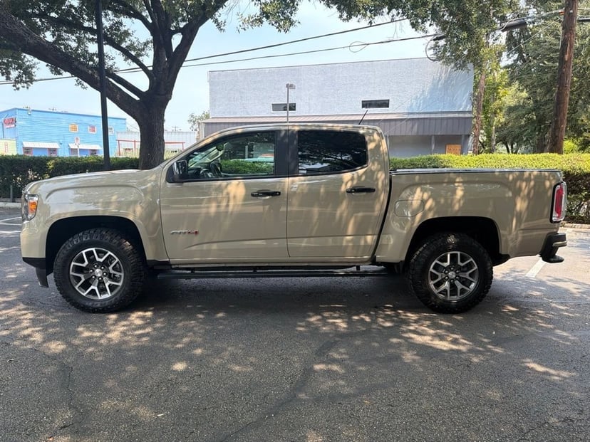 2022 GMC Canyon - Image 2