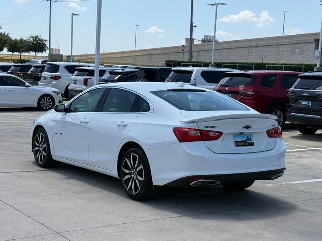 2025 Chevrolet Malibu - Image 2